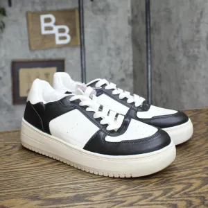 Wild Fable Womens Lola Lace-Up Sneakers with Memory Foam Insole Black 10M