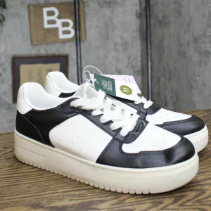 Wild Fable Womens Lola Lace-Up Sneakers with Memory Foam Insole Black 11M