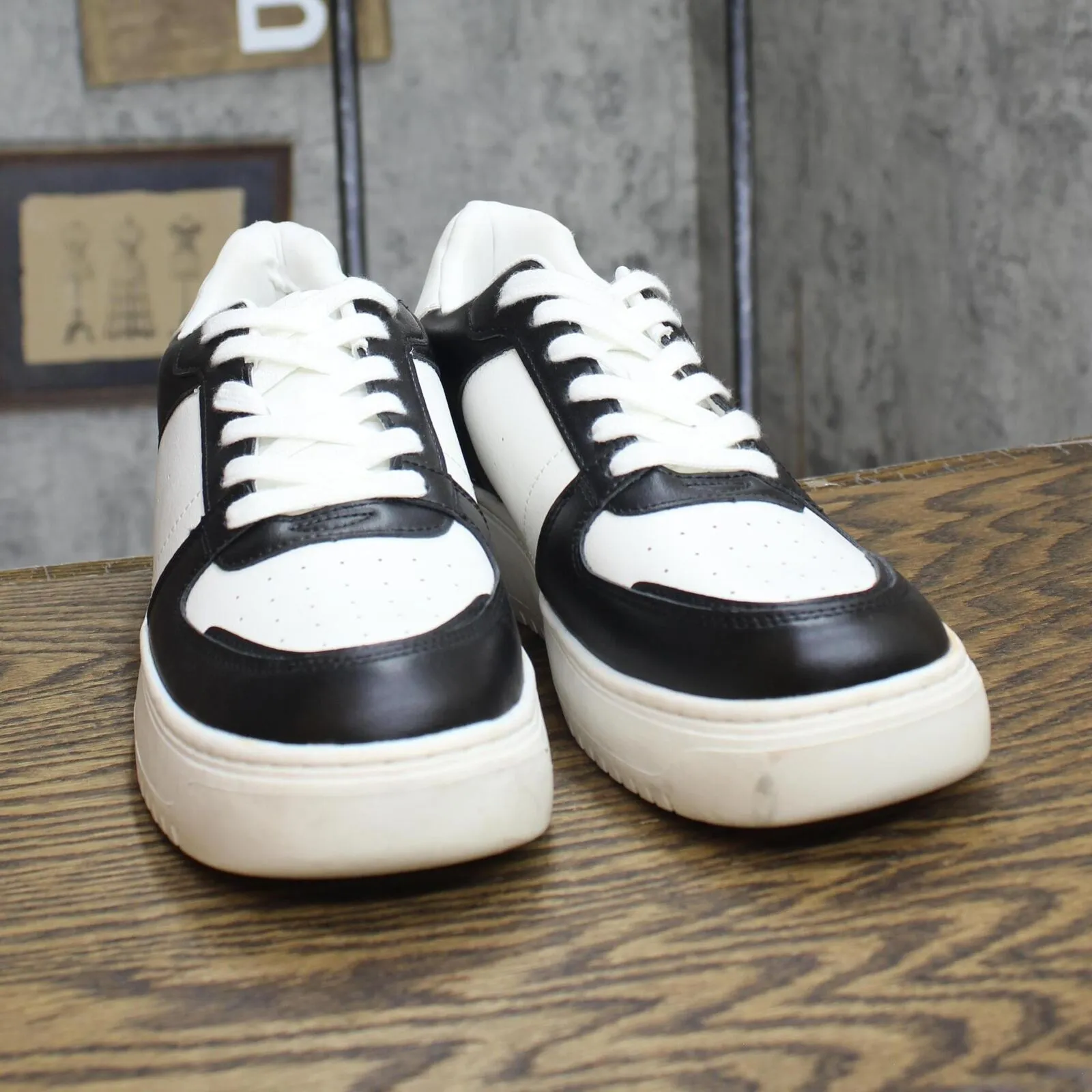 Wild Fable Womens Lola Lace-Up Sneakers with Memory Foam Insole Black 11M