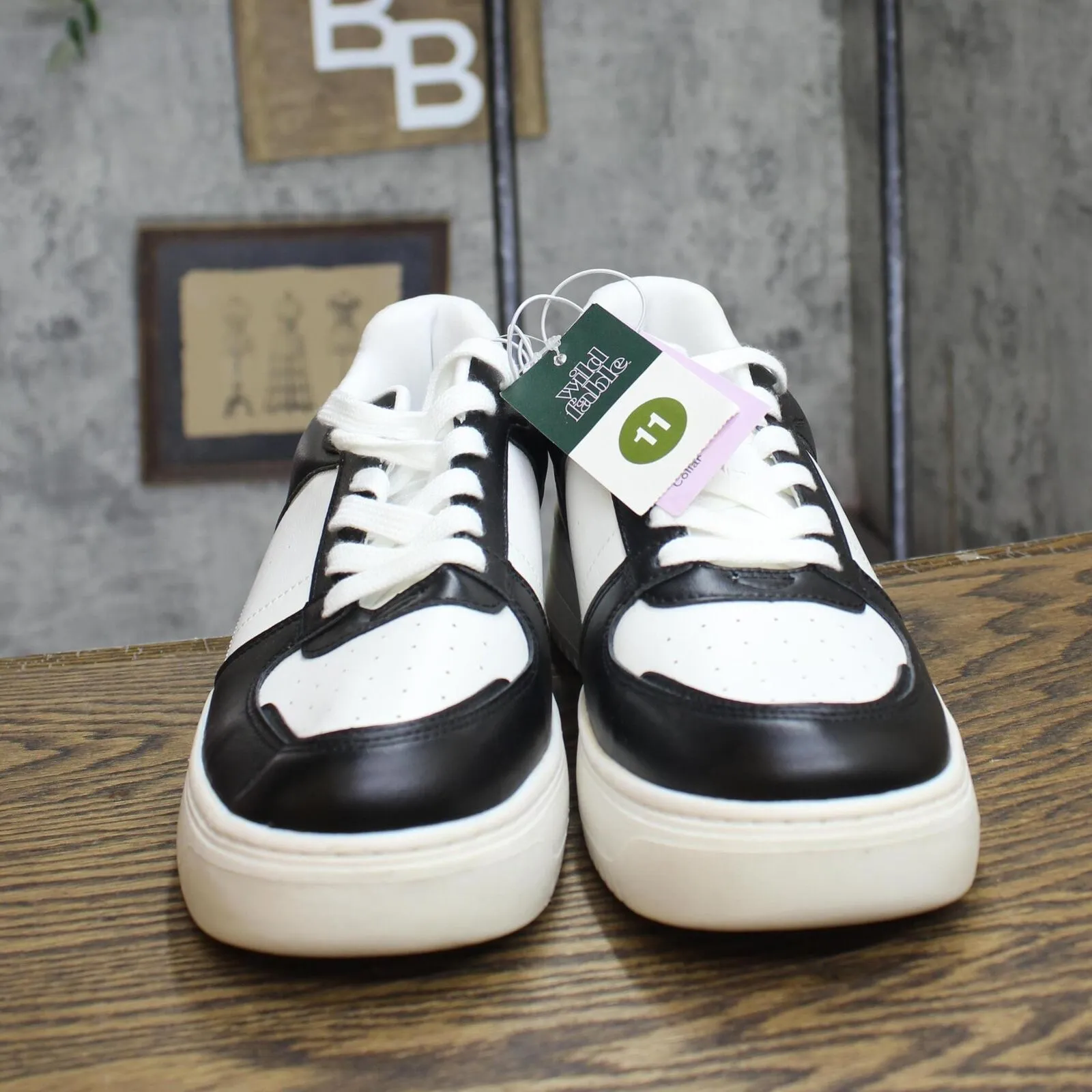 Wild Fable Womens Lola Lace-Up Sneakers with Memory Foam Insole Black 11M