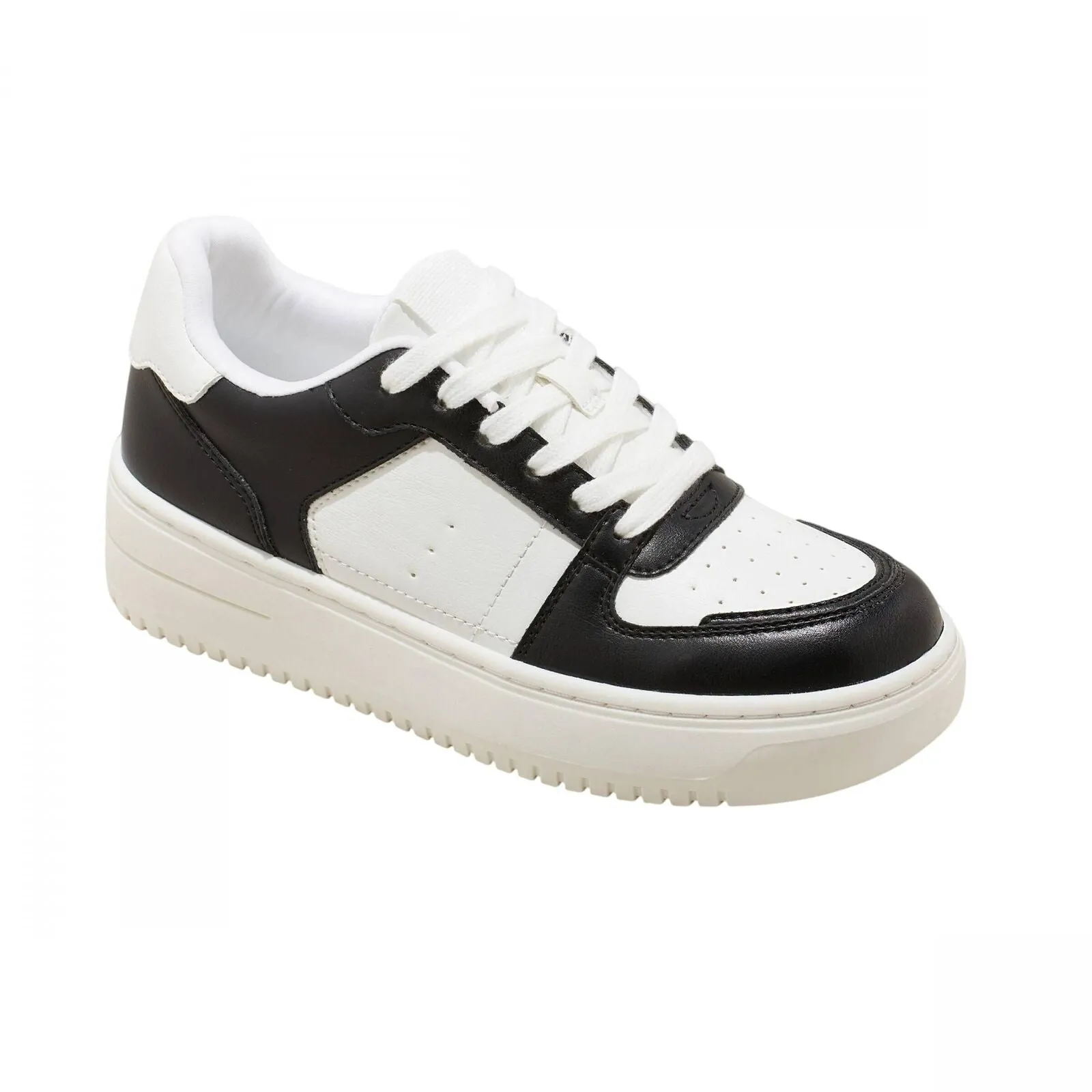 Wild Fable Womens Lola Lace-Up Sneakers with Memory Foam Insole Black 6M